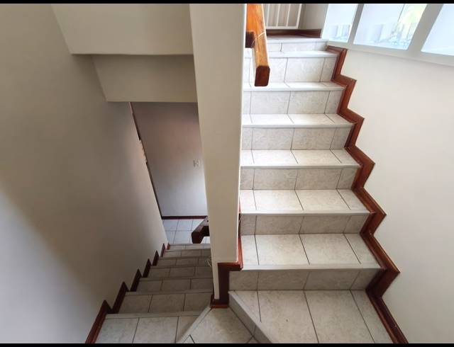 3 BEDROOM TOWNHOUSE FOR SALE IN SAFARI GARDENS